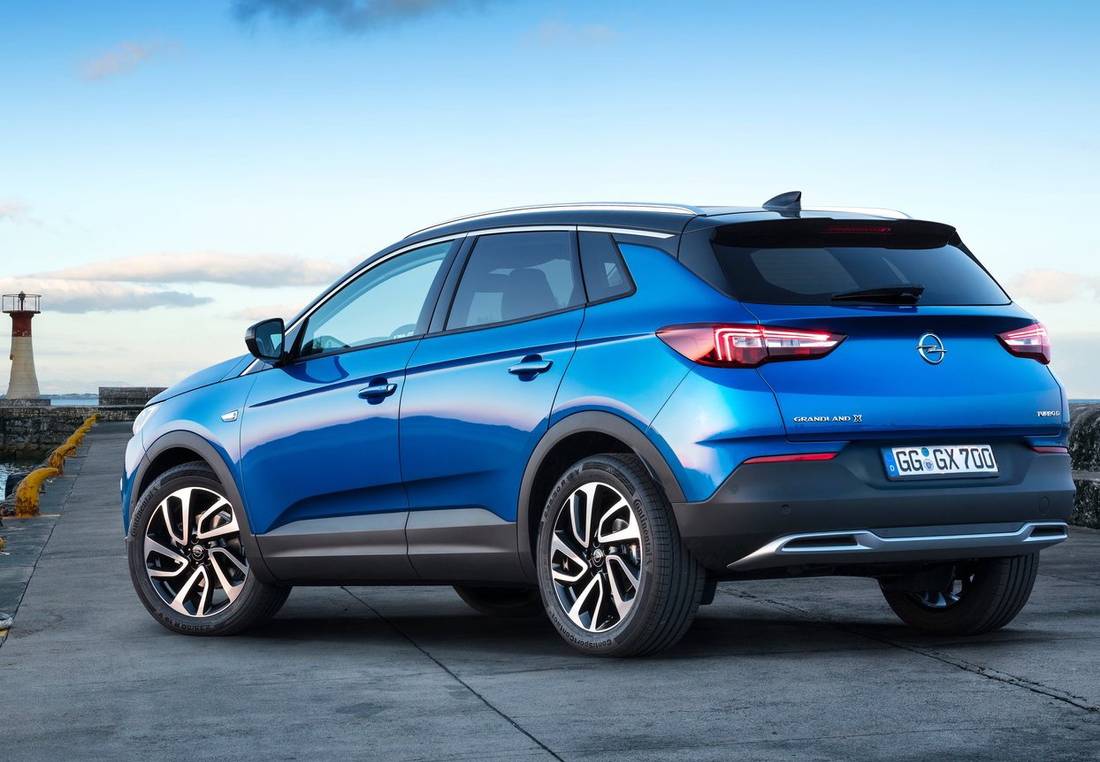 Opel-Grandland-X-Back